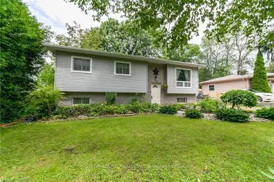 236 MARY Street, South Bruce Peninsula, ON N0H 2T0