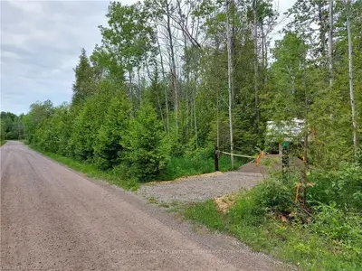 8 (PT 45) HENWOOD Street, Northern Bruce Peninsula, ON N0H 1W0