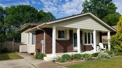 420 NELSON Street, Kincardine, ON N2Z 1X6