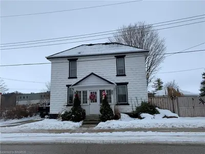 4 Yonge Street, Brockton, On N0g 2v0