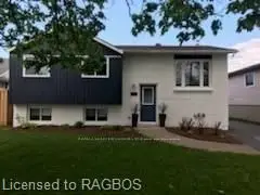689 Macyoung Drive W, Kincardine, ON N2Z 1T1