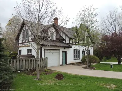 30 HILL Street, Grey Highlands, ON N0C 1E0