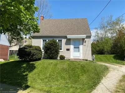 785 5TH Street E, Owen Sound, ON N4K 1E4