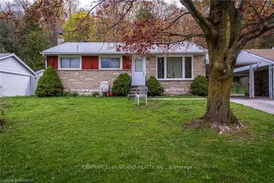 129 7TH Avenue E, Owen Sound, ON N4K 2W8