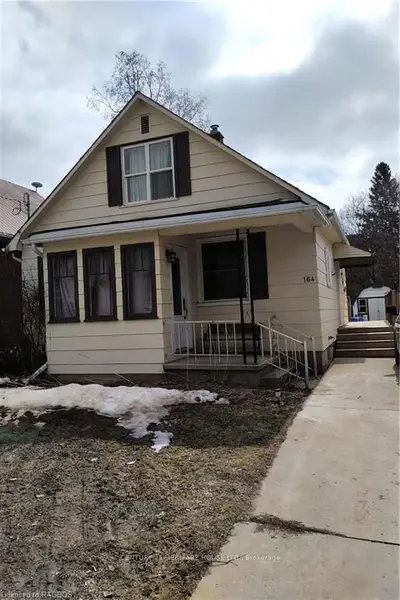 164 QUEEN Street W, Wellington North, ON N0G 2L3
