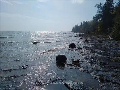 160 GREENOUGH POINT Road, Northern Bruce Peninsula, ON N0H 2M0
