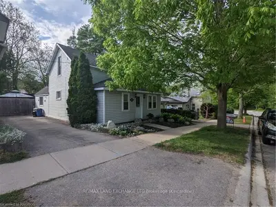 860 OLDE VICTORIA Street, Kincardine, ON N2Z 2Y8