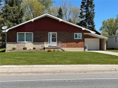 392 PRINCESS Street, Georgian Bluffs, ON N0H 2K0