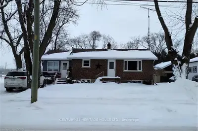 314 Wellington Street E, Wellington North, On N0g 2l2