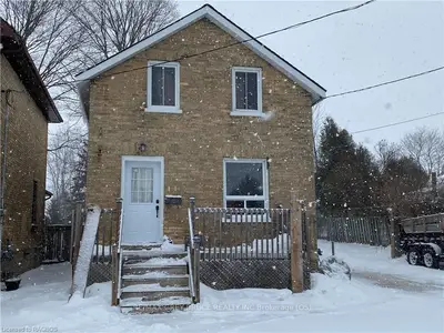 1913 6th Avenue E, Owen Sound, On N4k 2w4