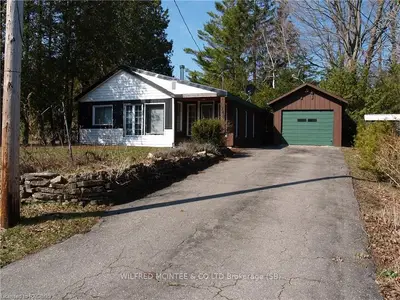 1248 N SAUBLE FALLS Road, South Bruce Peninsula, ON N0H 2G0