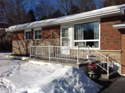 520 22nd Street W, Owen Sound, On N4k 4g3