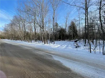 5 Parkside Avenue, South Bruce Peninsula, On N0h 2t0