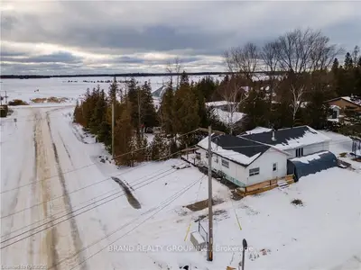 15 Oliphant Way, South Bruce Peninsula, On N0h 2t0