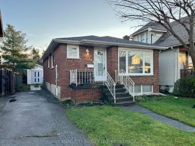 Detached in Thorold