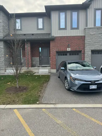 Att/Row/Townhouse in Brantford