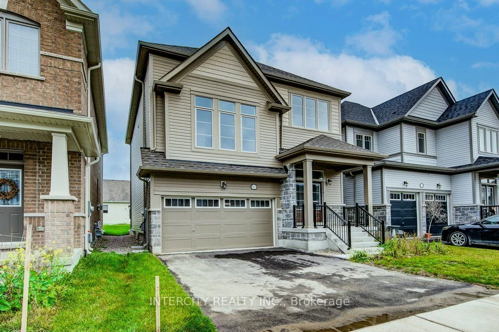 Detached in Centre Wellington