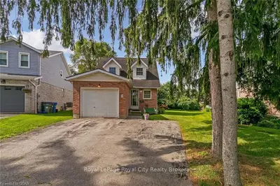 Detached in Guelph