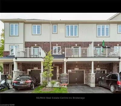 Condo Townhouse in Guelph