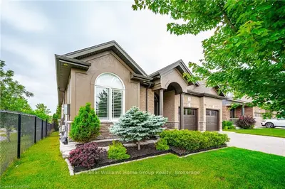 87 Riley Crescent, Centre Wellington, On N1m 0b9