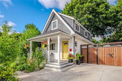 Detached in Guelph