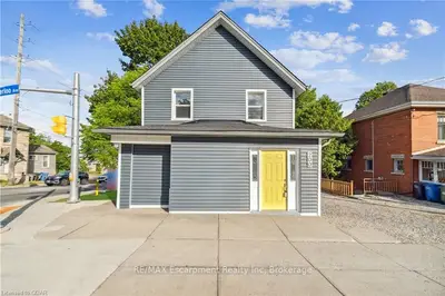 Detached in Guelph