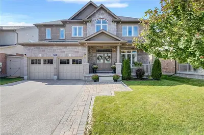 Detached in Centre Wellington