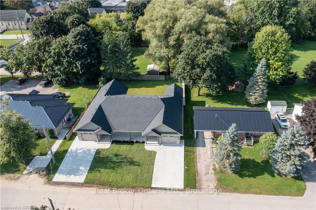 92 & 94 King Street S, Minto, On N0g 1z0