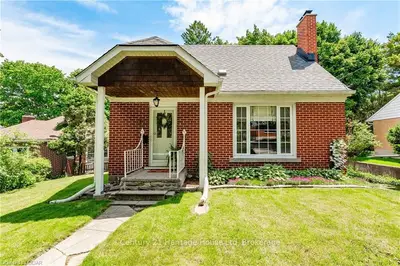 Detached in Guelph