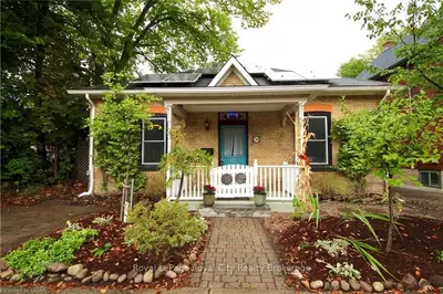 Detached in Guelph