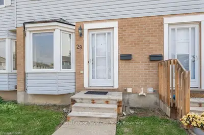 90 Ferman Drive, Guelph, On N1h 8e5