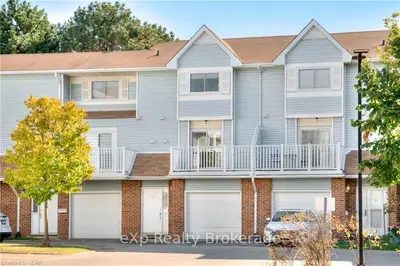 Condo Townhouse in Kitchener