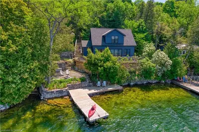Detached in Frontenac