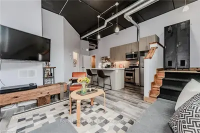 904 Paisley Road 101, Guelph, On N1k 0c6