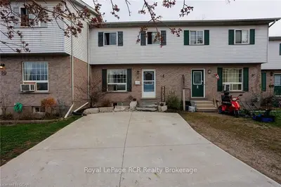 32 Farrell Lane, Wellington North, On N0g 1a0