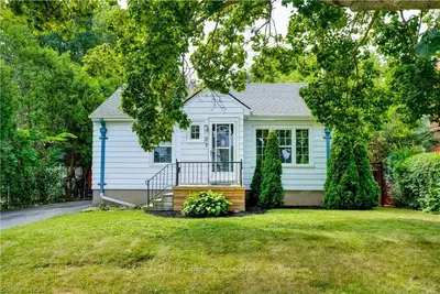 27 Lambeth Avenue, London South, On N6c 2l3