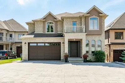 Detached in Guelph