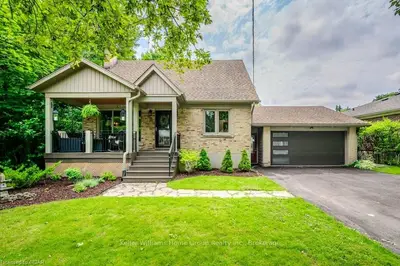 7 Oakwood Avenue, Guelph, On N1h 1l7