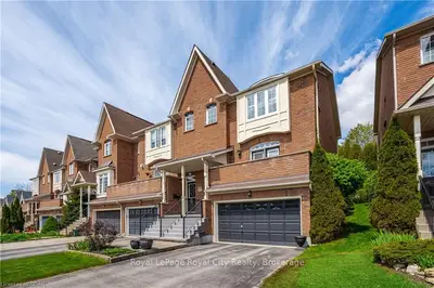 489 St Andrew Street E, Centre Wellington, On N1m 3v6