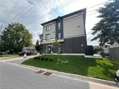 71 Victoria Street 205, Centre Wellington, On N0b 1s0