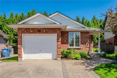 19 Whittaker Court, Guelph, On N1c 1g1
