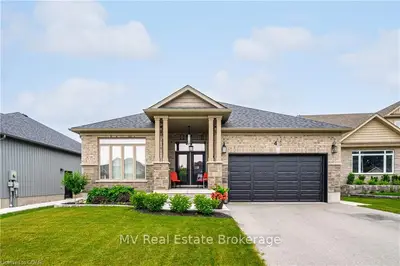 Detached in Centre Wellington