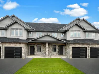Att/Row/Townhouse in Wellington North