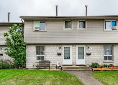 Condo Townhouse in Guelph