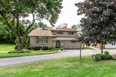 445 Wellington Rd 18, Centre Wellington, On, N1m 2w3