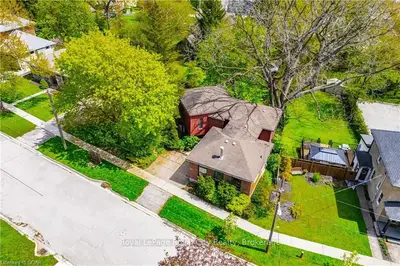 132 St George Street E, Centre Wellington, On N1m 1k3