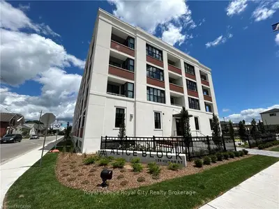 120 Huron Street 117, Guelph, On N1e 0t8
