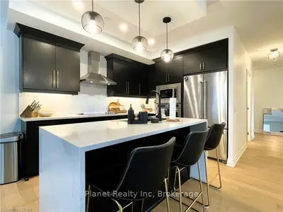 1880 Gordon Street 312, Guelph, On N1l 1g7