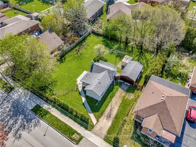137 Emma Street, Guelph, On N1e 1v2