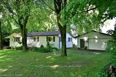 938 Ninth Street, Centre Wellington, On N0b 1j0